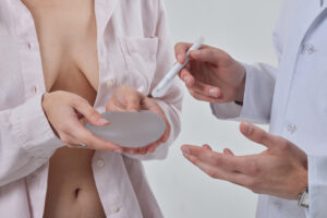  تكبير الثدي في اسطنبول